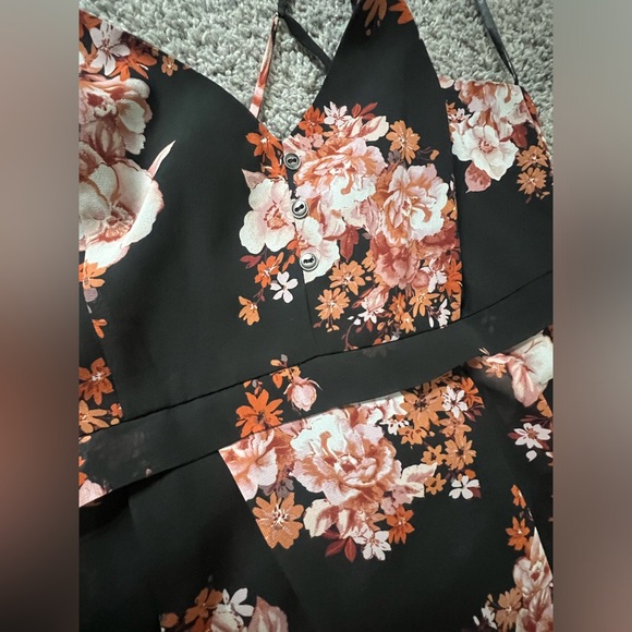 Forever 21 Floral Maxi Dress - Picture 2 of 5